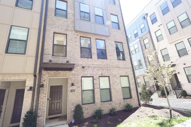 Building Photo - 1500 W Moore St Unit B