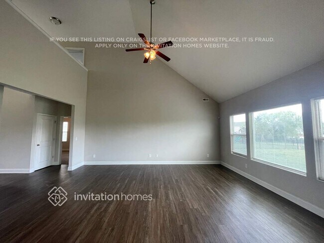 828 Richardson Wy