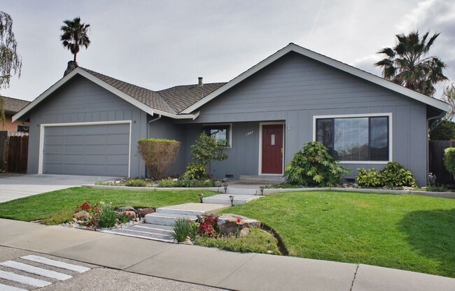 Building Photo - Single Story with Big Backyard in Hollister Rental