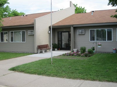 Parkview Apartments - Parkview Apartments