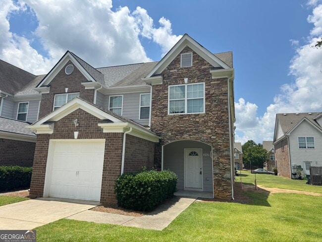 Building Photo - 262 Village Dr
