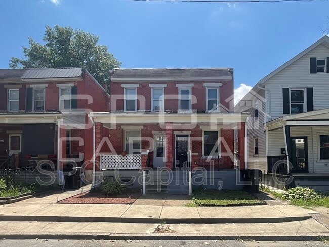 Building Photo - 1915 Manada St Rental