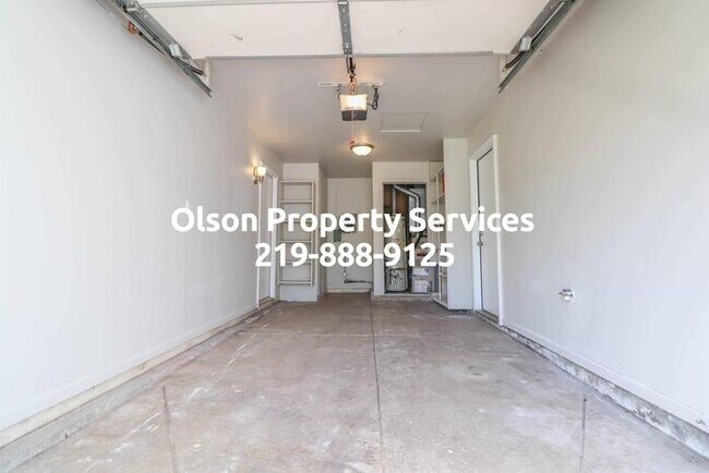 Photo - 924 W 60th Pl