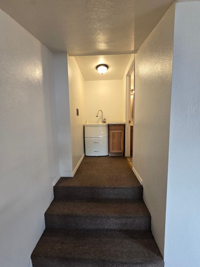 Photo - Amazing Studio Only Minutes from J st Marina