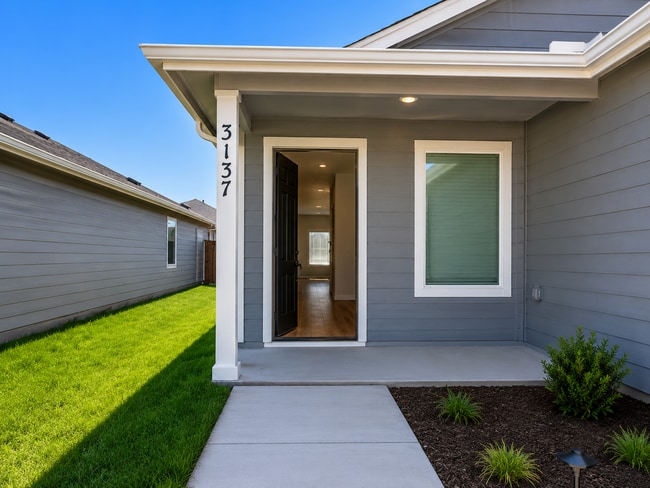 Photo - 3137 Campeiro Ave