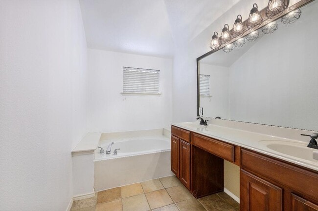 Master bath - 11146 Clearstream Ln