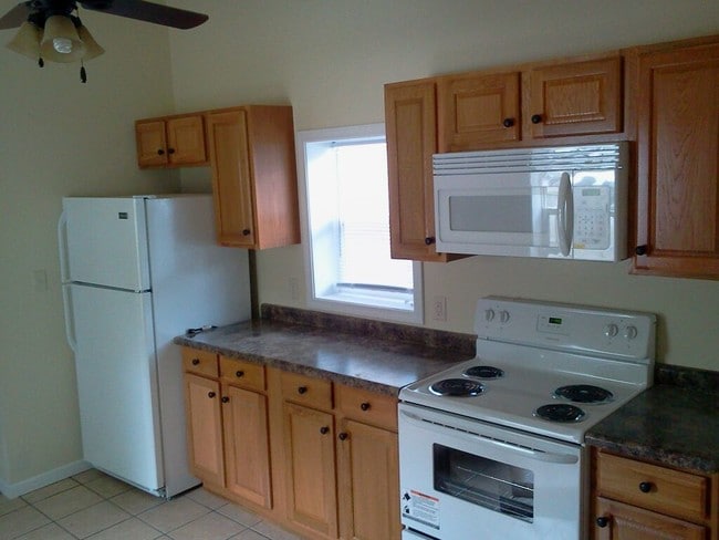 Photo - 110 Niagara St