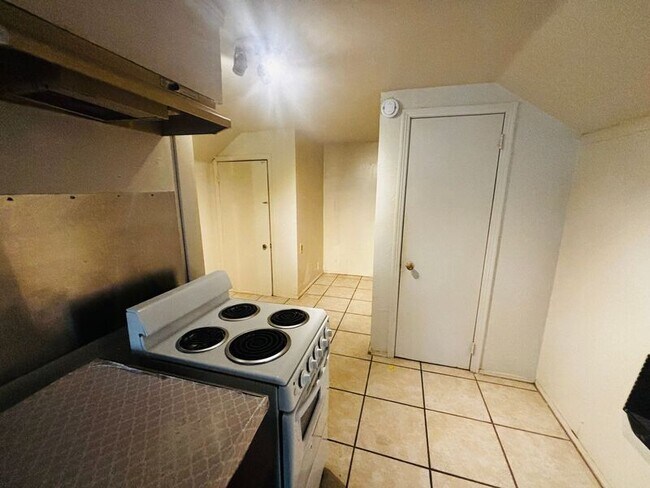 Photo - 1025 Madison St Unit C