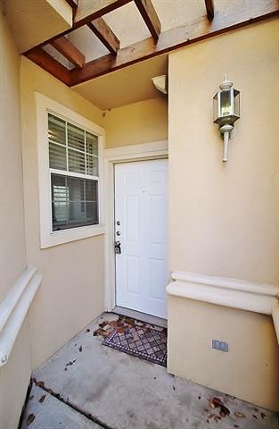 Photo - 517 Kingscote Ct