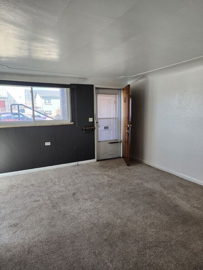 2076 S Acoma St Unit 2080