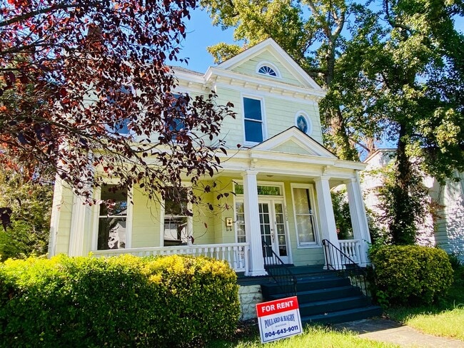 Photo - Gorgeous 3 bdrm/2.5 bath newly renovated h...