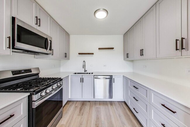 Photo - 600 S York St Unit 600 S York Street 3D