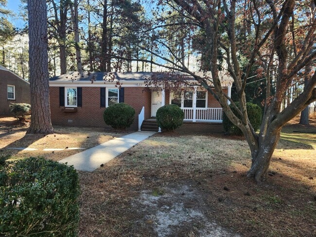 Building Photo - 3 Bed 1 bath Rancher-Kenbridge/Blackstone