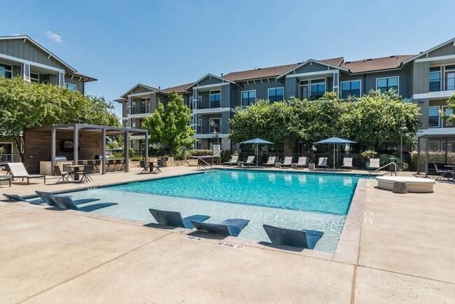 Photo - 700 Louis Henna Blvd Unit A2
