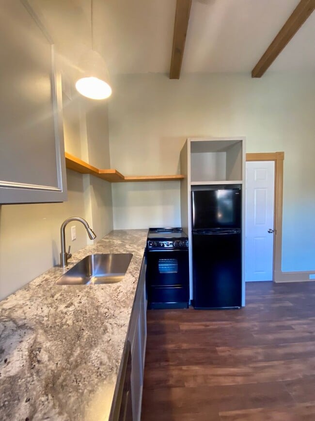 Photo - 45 S Lime St Unit Apt 3
