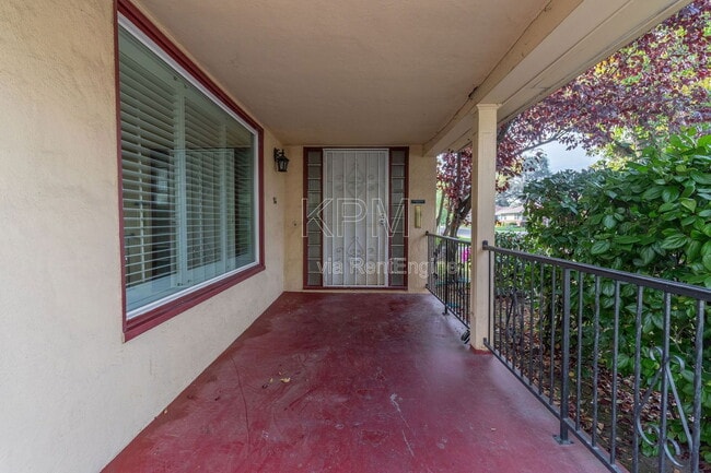 Photo - 966 W Mariposa Ave