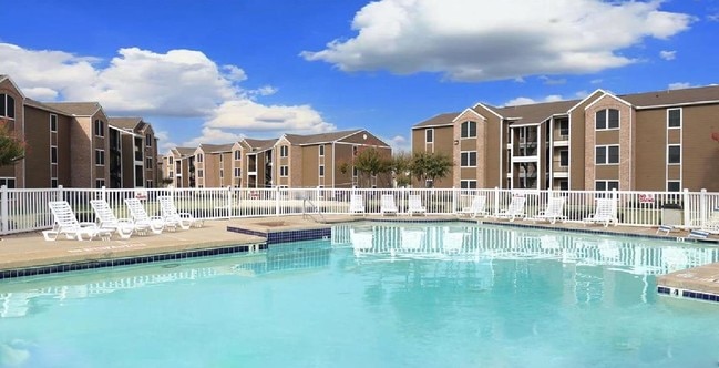 Pool - Tealwood Place Apartments