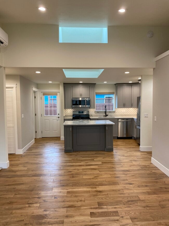 Photo - 710 E 22nd Ave