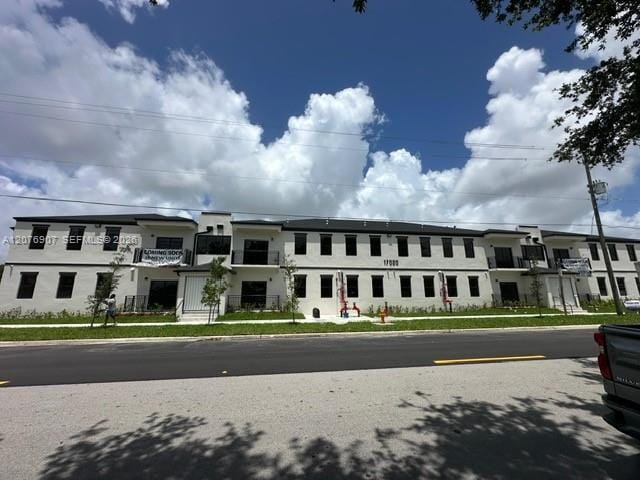 Photo - 17020 SW 104th Ave Unit 202