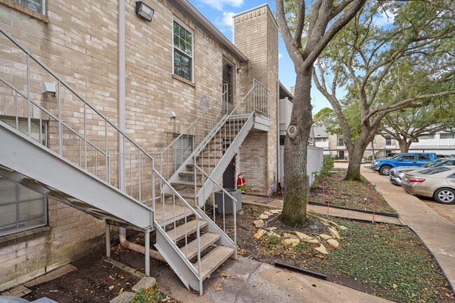 Photo - 10733 Braes Bend Dr Unit 10733