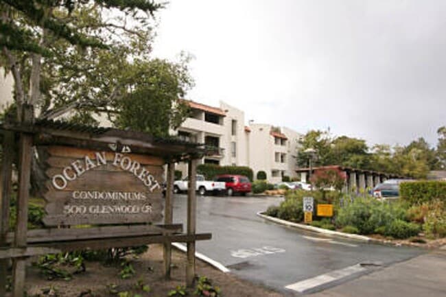 Building Photo - 2bd/1bath Condo at OceanForest Complex in Monterey