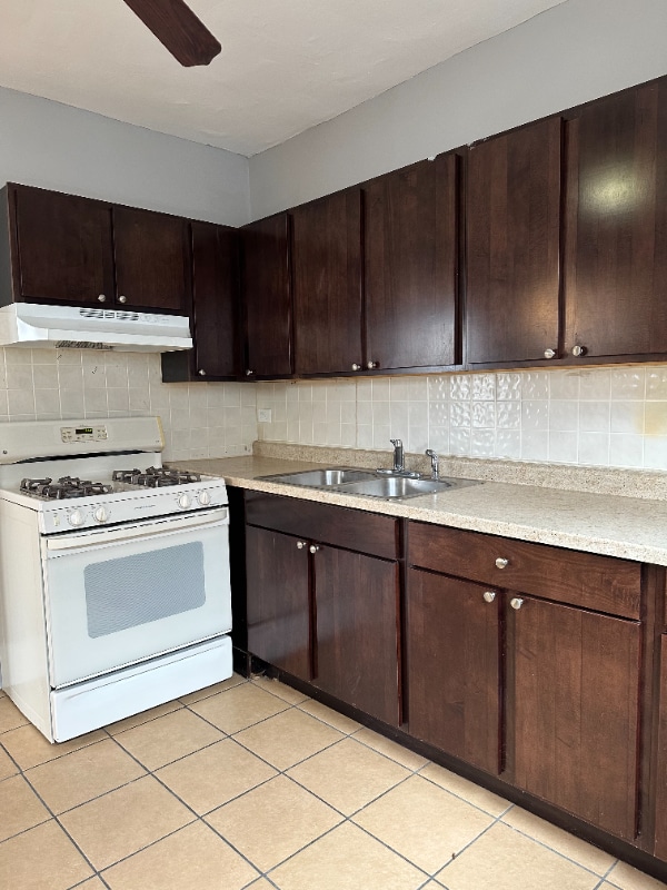 Building Photo - 1911 S Cicero Ave Rental