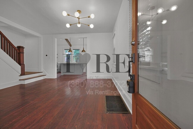 Photo - 745 Mohawk St