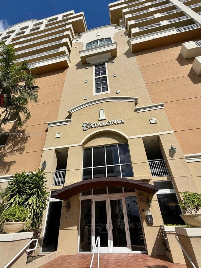 Building Photo - 2425 SW 27th Ave Unit 1106