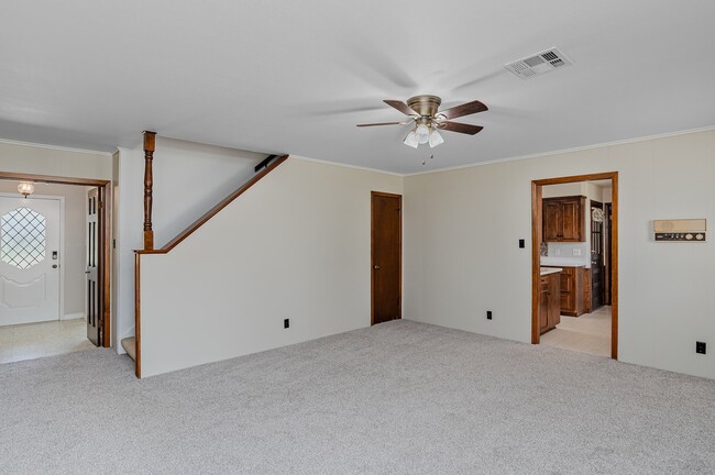 Photo - 1554 Westbury Dr