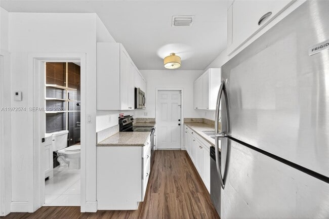 Photo - 1460 NW 2nd St Unit 1458