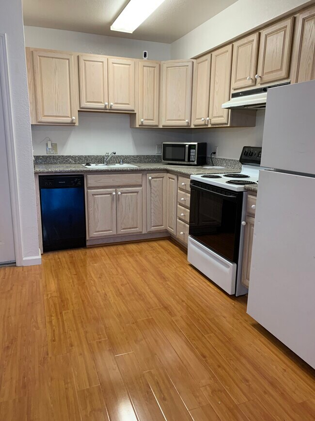 Photo - 485 8th St Unit 301