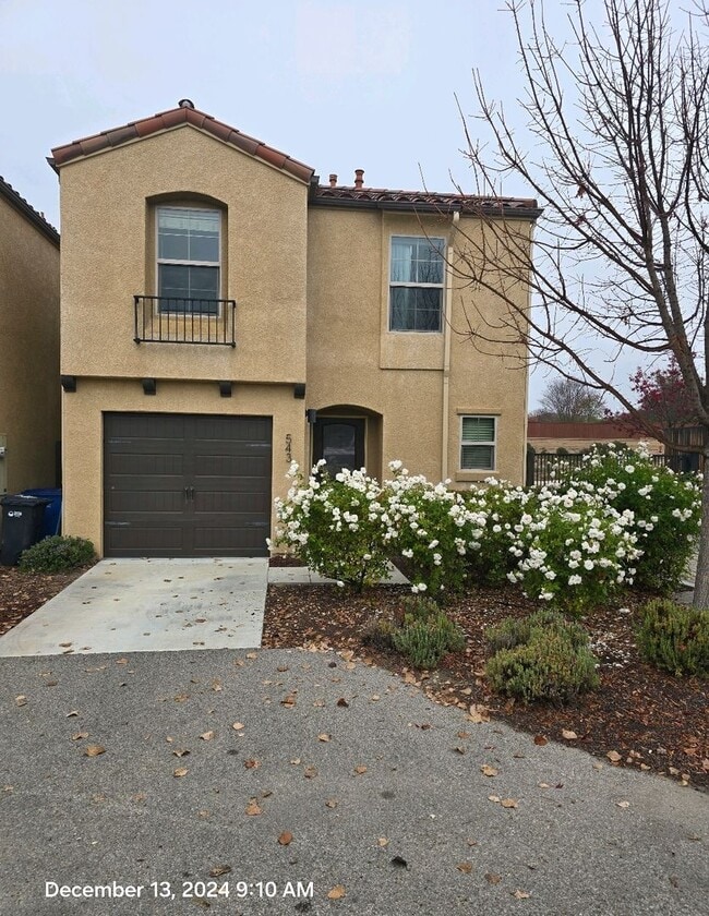 Building Photo - 3 bed 2 bath north end of town