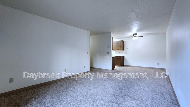 Photo - 507 11th St S