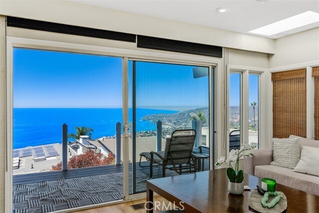 1091 La Mirada St  