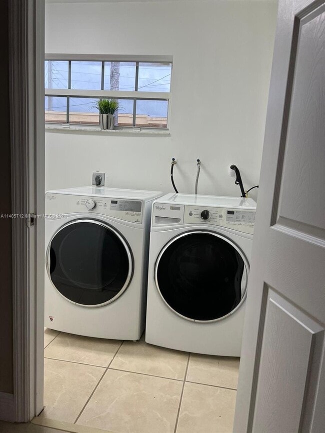 Photo - 620 NW 60th Ave