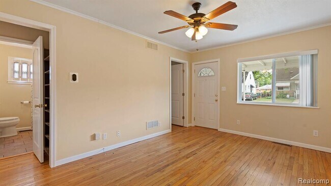 Photo - 23773 Hazelwood Ave