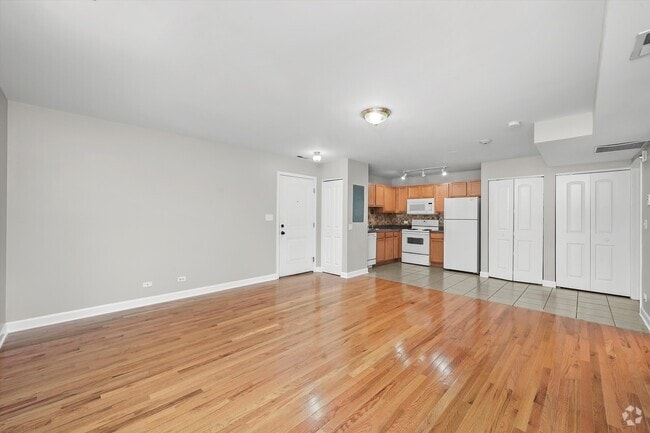 Building Photo - 3423 Ridgeland-301 Unit 301 Rental