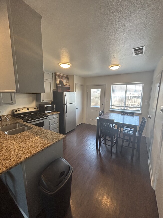 Photo - 724 S Welch St Unit #15