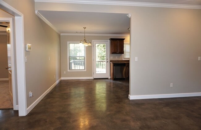 Photo - 4 Bedroom, 2 Bath home in Nettleton