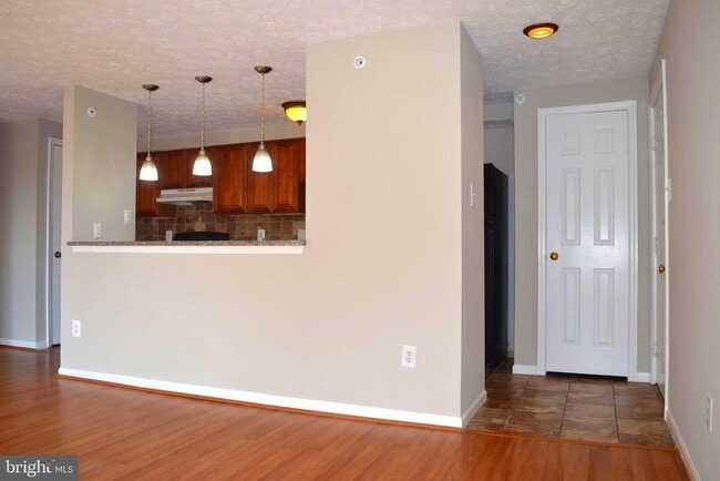 Building Photo - 504 Philmont Dr Unit 9