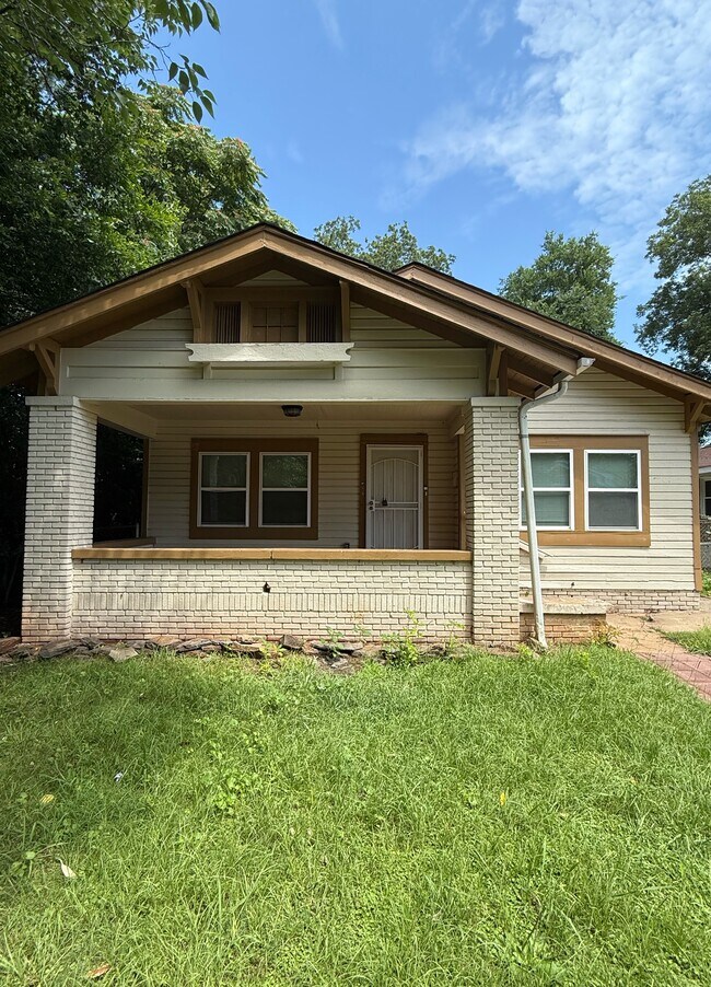 Building Photo - 1708 Steiner Ave SW Rental