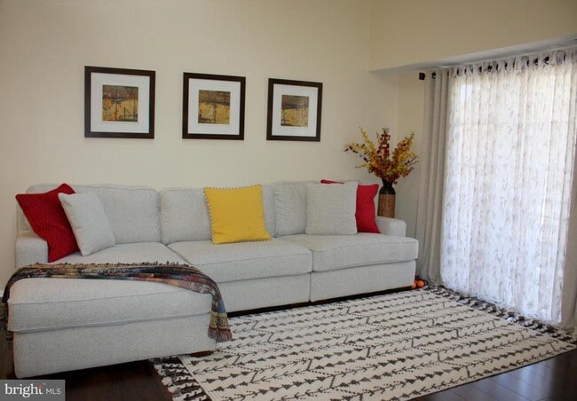 Photo - 1810 Society Pl Unit G2