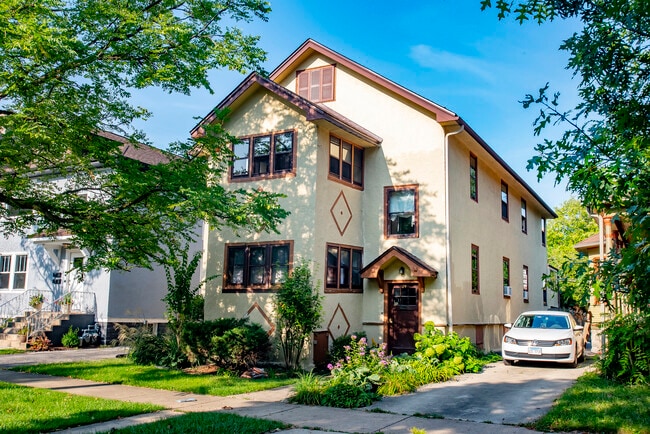 Building Photo - 24 N Madison Ave Unit 2