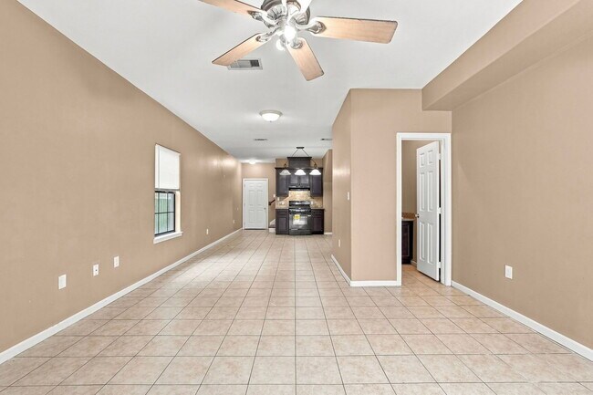 Photo - 1718 Roxella St Unit B