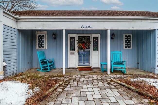 Photo - 71 Woodbridge Ave