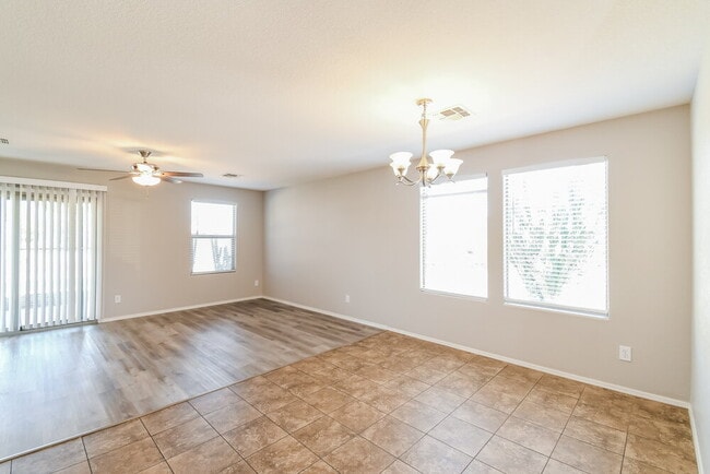 Photo - 1126 E Daniella Dr