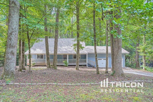 Photo - 373 England Pl