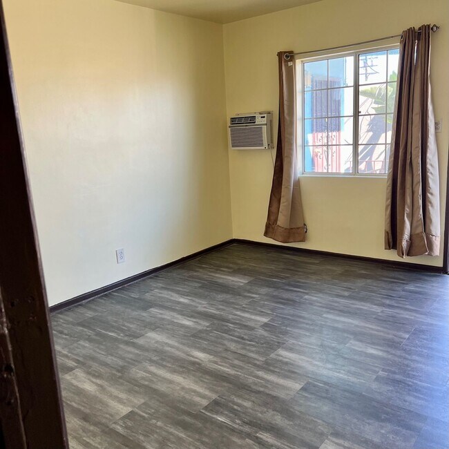 Cumpston Apts