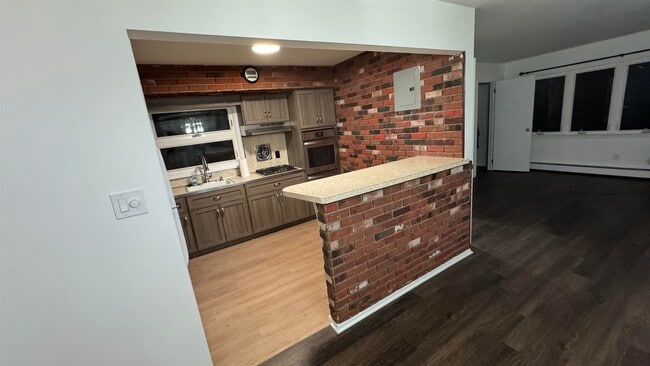 Photo - 18 E 46th St