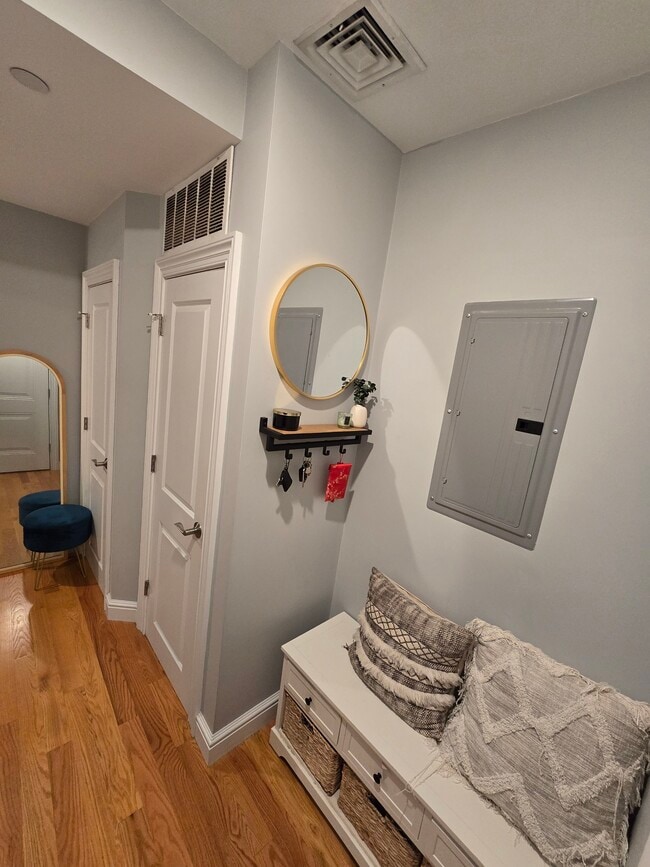 Photo - 216 E Eagle St Unit 7